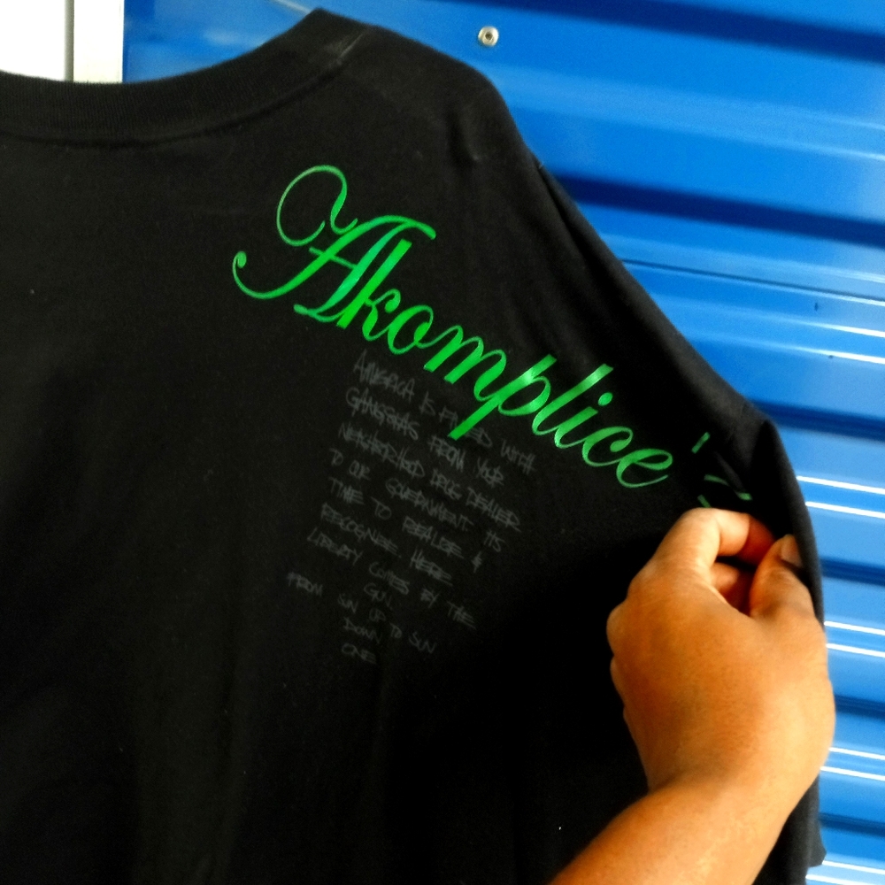 Tee shirt